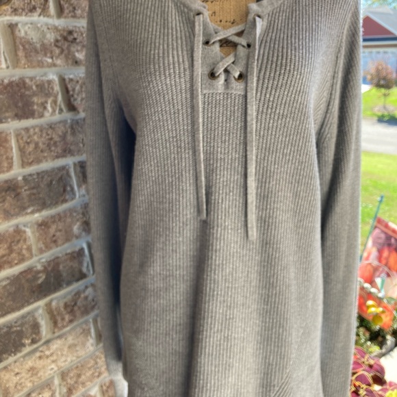 Old Navy Sweaters - OLD NAVY SWEATER